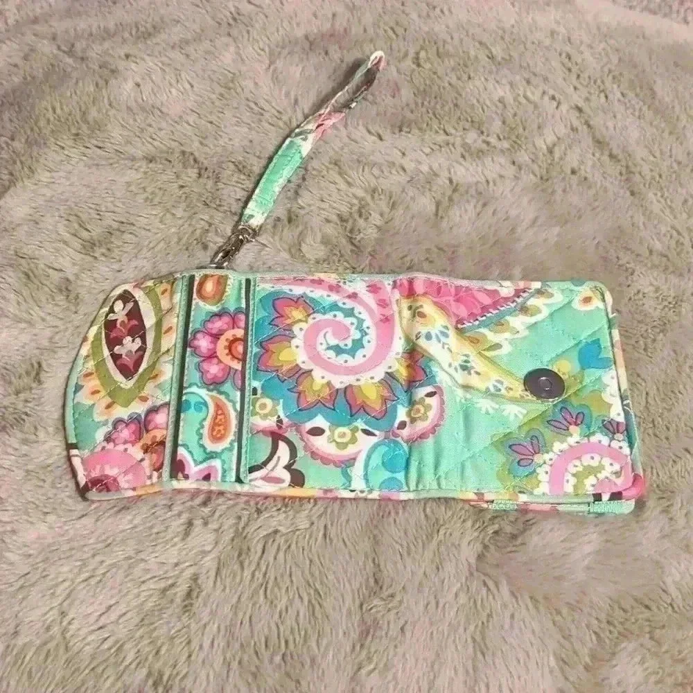 VERA BRADLEY Wristlet Wallet Carry ID Credit Card Cash Bifold Style Snap - Picture 5 of 5